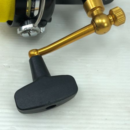  PENN ペン スピニングリール 712Z