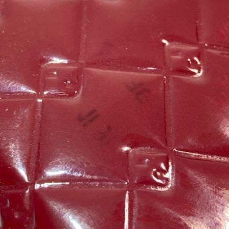  FENDI フェンディ ラウンドファスナー財布 エナメル 8M0024・A05・129・2513 ボルドー