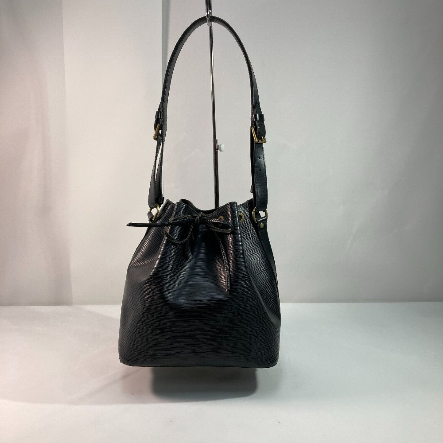 中古】 LOUIS VUITTON ルイヴィトン ワンショルダーバッグ エピ