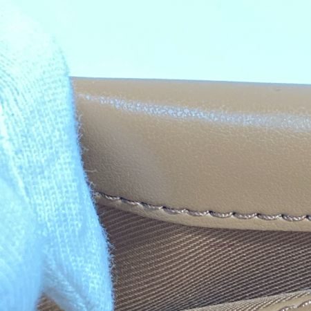  COACH コーチ 二つ折り財布 33034 ベージュ x ホワイト シグネチャー コーナージップ