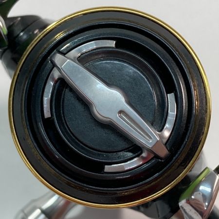  SHIMANO シマノ 12 Vanquish ヴァンキッシュ C2500HGS 02845 スピニングリール