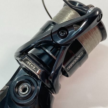  SHIMANO シマノ 19 Vanquish ヴァンキッシュ C3000MHG 03958 スピニングリール