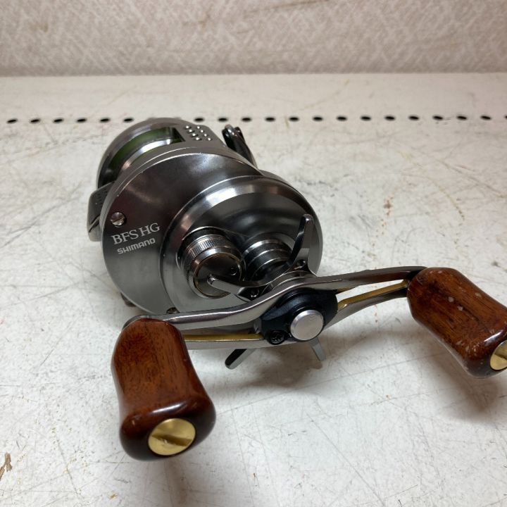 SHIMANO シマノ 17カルカッタコンクエスト BFS HG 右ハンドル 03675｜中古｜なんでもリサイクルビッグバン