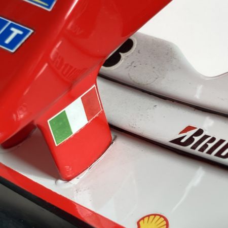  Amalgam Ferrari フェラーリ ノーズコーン F2004 破損有 現状渡し品