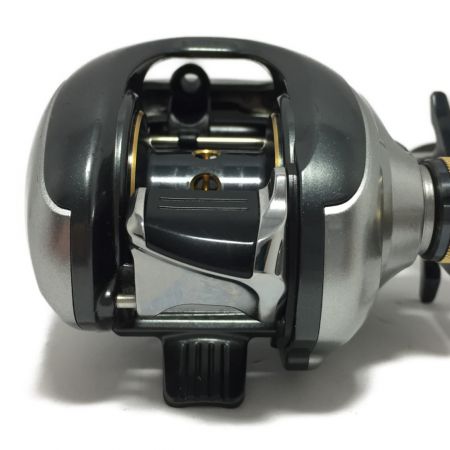  SHIMANO シマノ 13 Metanium メタニウム XG 右ハンドル   03048 ベイトリール キズ有