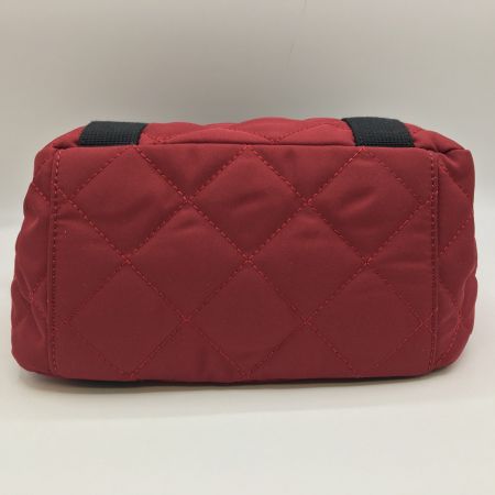  MARY QUANT マリークワント キルティングビッグデイジー2WAYバッグ レッド