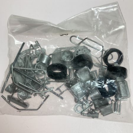  RACING43 ランチア037ラリー サファリ ’86  メタルキット 未組立 現状渡し品