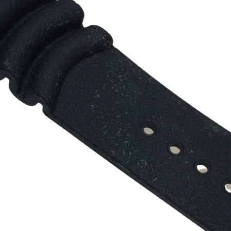  GUCCI グッチ 136.2 DIVE ベルト社外製  136.2 クォーツ メンズ 腕時計 箱付