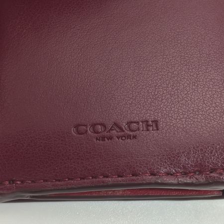  COACH コーチ スモール フラップ ウォレット シグネチャー キャンバス スキャッタード アップル プリント 87710 ブラウン