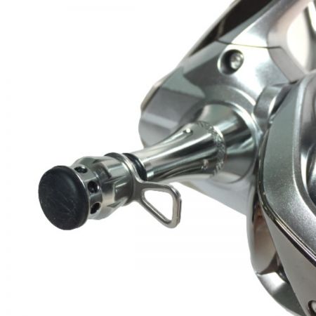 SHIMANO シマノ 19 STRADIC ストラディック C3000 スピニングリール 04018