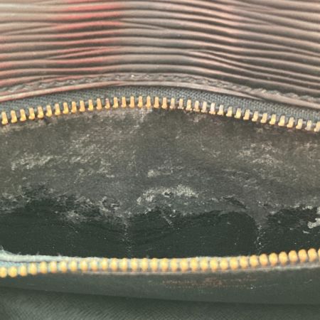  LOUIS VUITTON ルイヴィトン エピ セリエ・ドラゴンヌ M52612 ブラック セカンドバッグ ジャンク