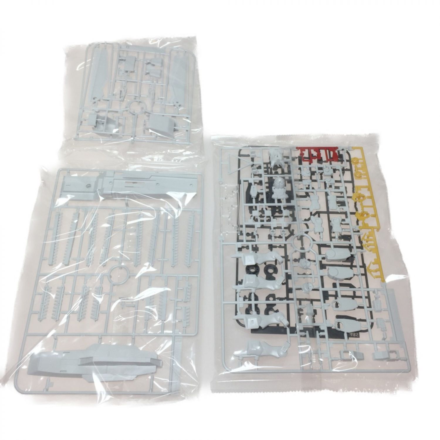 中古】 バンダイ 1/144 HG GNR-001D GNアームズ TYPE-D + GN-002