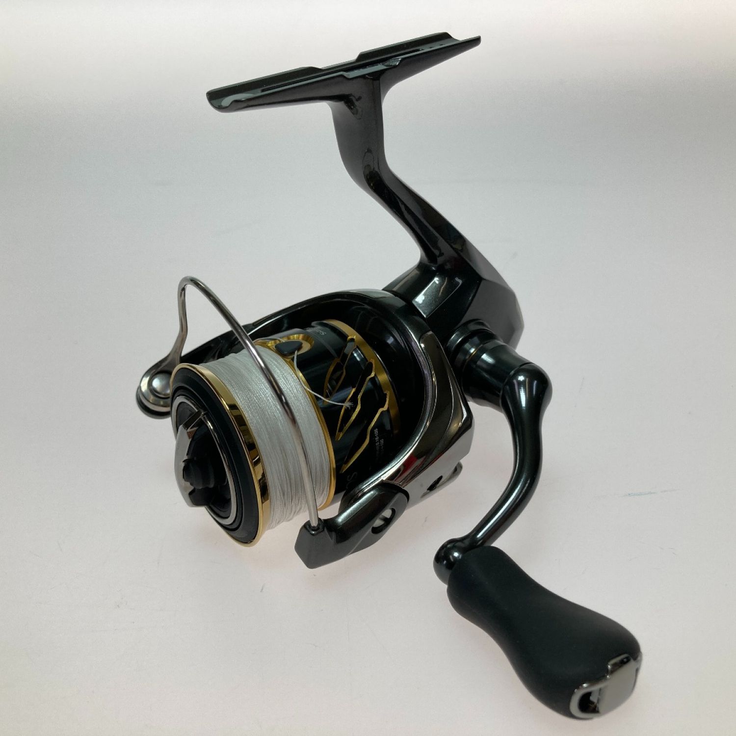 中古】 SHIMANO シマノ 20 TWIN POWER ツインパワー Ｃ2000Ｓ 04136