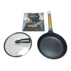 ◎◎ VERMICULAR フライパン 20cm ガラス蓋 レシピブック付 箱無 Aランク