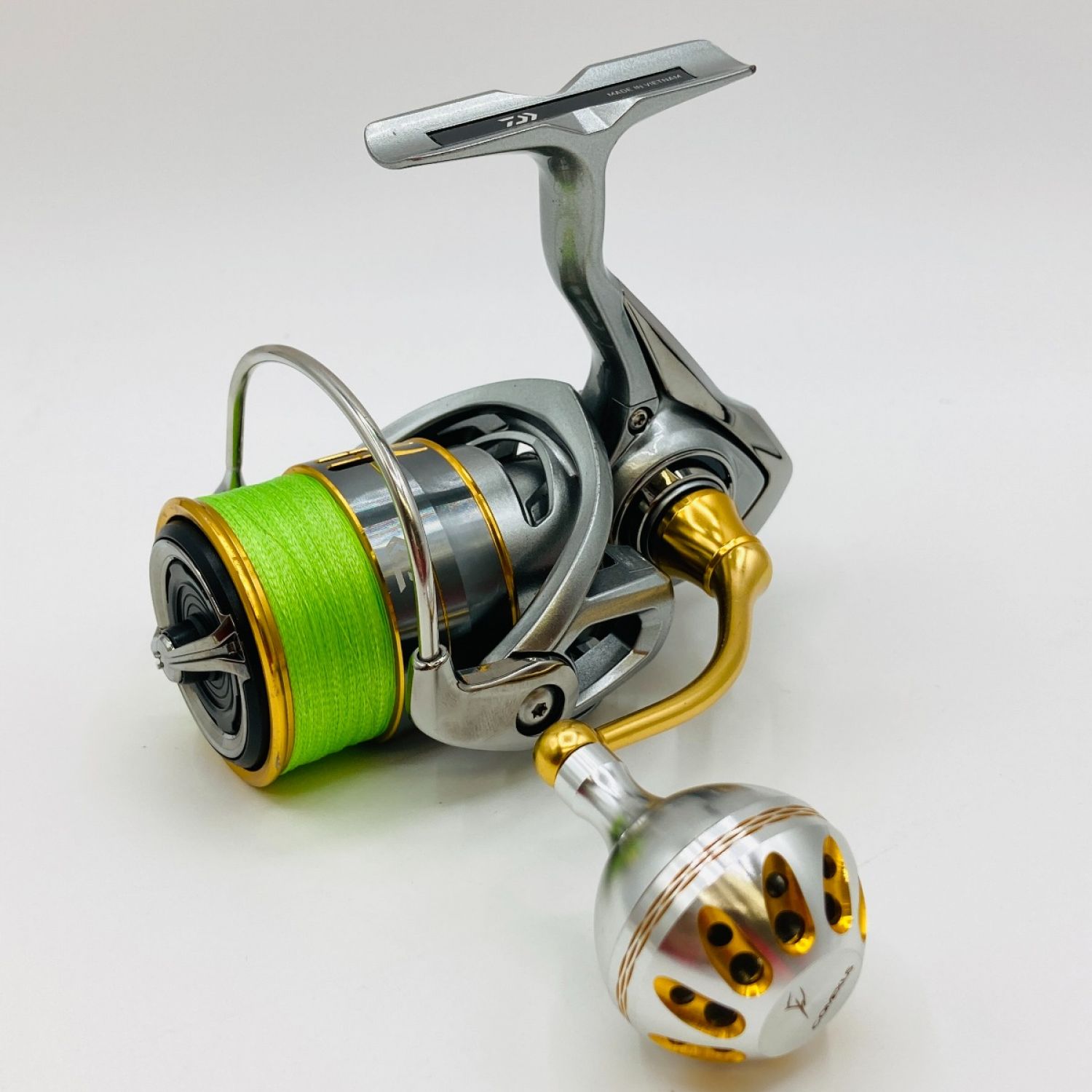 DAIWA ダイワ 18 FREAMS フリームス LT 3000S-CXHルビアス - リール