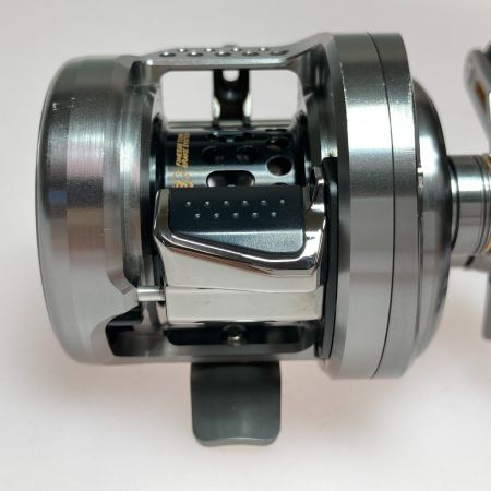  SHIMANO シマノ 17 カルカッタコンクエスト BFS HG 右 03675 ベイトリール 209