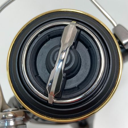  SHIMANO シマノ 20 TWIN POWER ツインパワー C2000S 04136