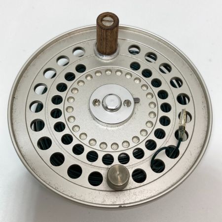  ufmウエダ CANTATA カンタータ 2350 フライリール 替えスプール付