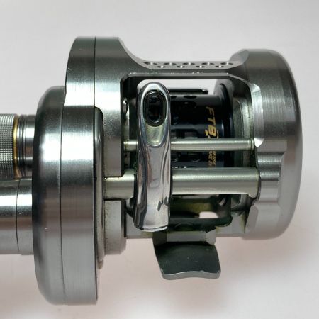 SHIMANO シマノ 17 カルカッタコンクエスト BFS HG 右 03675 ベイトリール