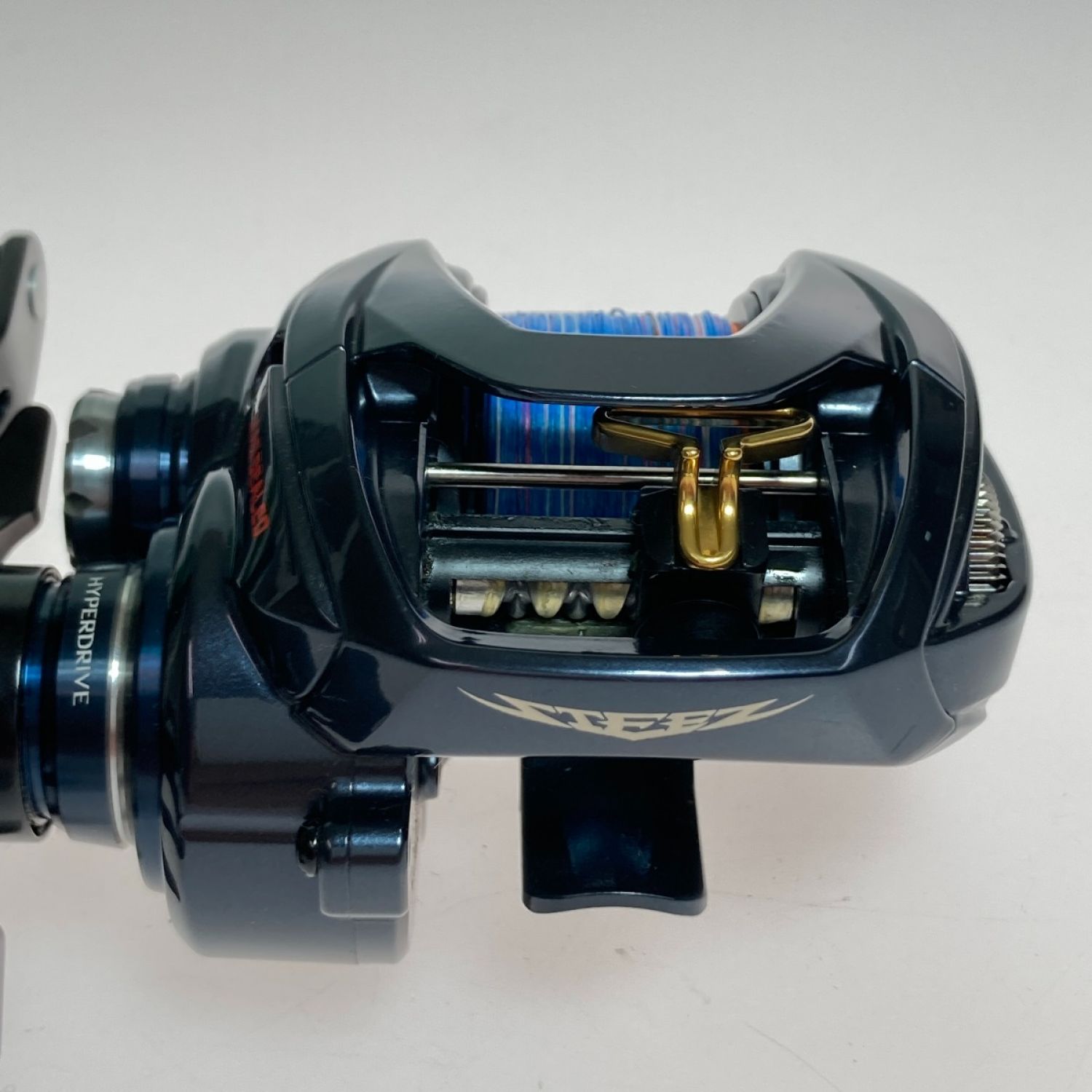 中古】 DAIWA ダイワ STEEZ スティーズ A TW HLC 8.1R 右ハンドル