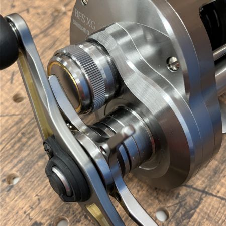 σσ SHIMANO シマノ SHIMANO 23カルカッタコンクエストＢＦＳ ＸＧＲ 箱有り