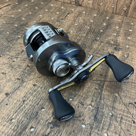 σσ SHIMANO シマノ SHIMANO 23カルカッタコンクエストＢＦＳ ＸＧＲ 箱有り