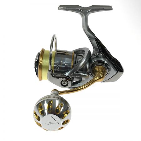  DAIWA ダイワ 18 フリームス LT2000S-XH ゴメクサスハンドルノブ付き