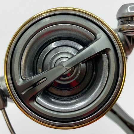  SHIMANO シマノ 18 STELLA ステラ C3000MHG 03806 スピニングリール