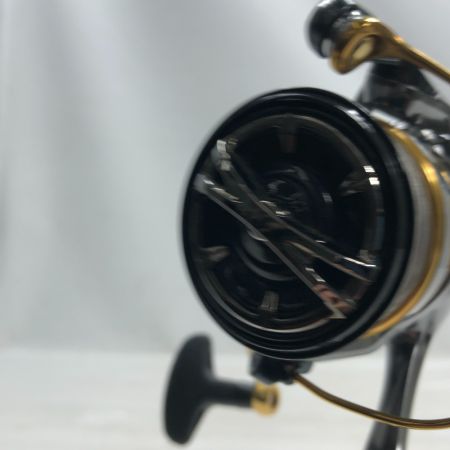  SHIMANO シマノ Vanquish ヴァンキッシュ C3000HG スピニングリール 03504