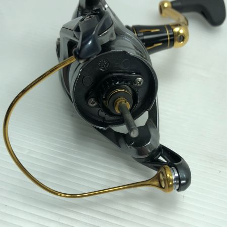  SHIMANO シマノ Vanquish ヴァンキッシュ C3000HG スピニングリール 03504