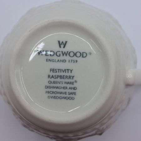  Wedgwood ウェッジウッド 〈ウェッジウッド クイーンズウェア コレクション〉フェスティビティ ラズベリー ティーカップ＆ソーサー ペア 箱付き