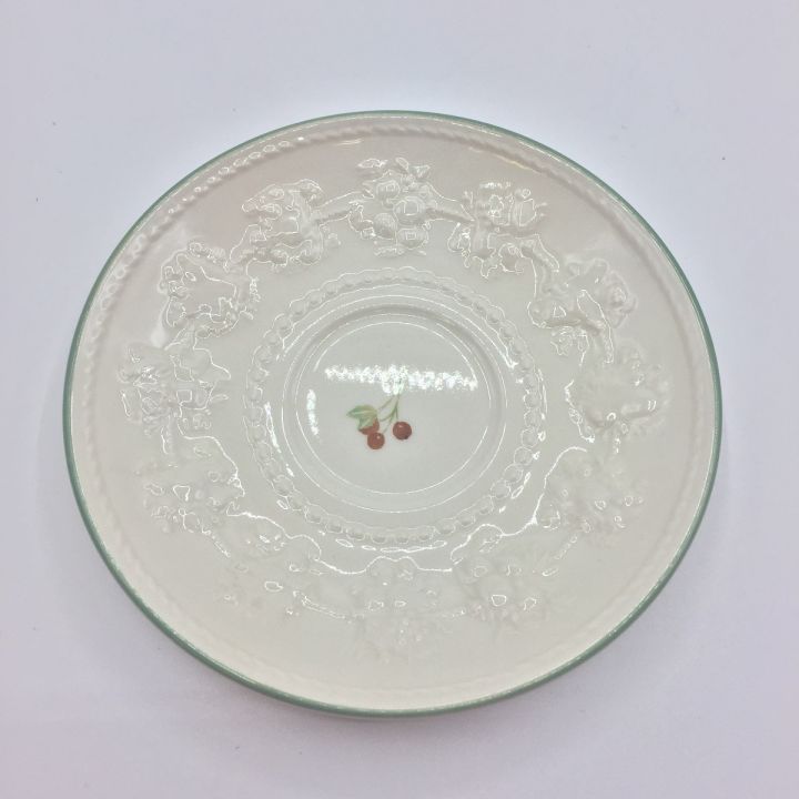 Wedgwood ウェッジウッド 〈ウェッジウッド クイーンズウェア コレクション〉フェスティビティ ラズベリー ティーカップ＆ソーサー ペア  箱付き｜中古｜なんでもリサイクルビッグバン