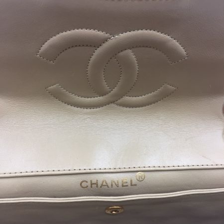  CHANEL シャネル ショルダーバッグ シングルフラップマトラッセ ラムスキン ベージュ チェーンショルダーゴールド金具  90181824 ベージュ