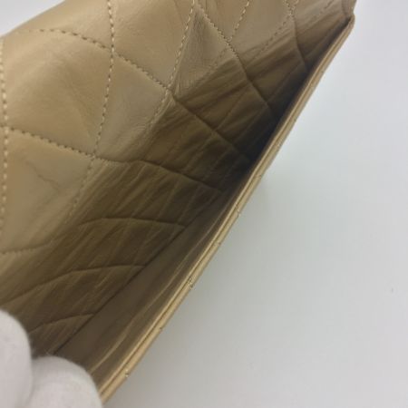  CHANEL シャネル ショルダーバッグ シングルフラップマトラッセ ラムスキン ベージュ チェーンショルダーゴールド金具  90181824 ベージュ