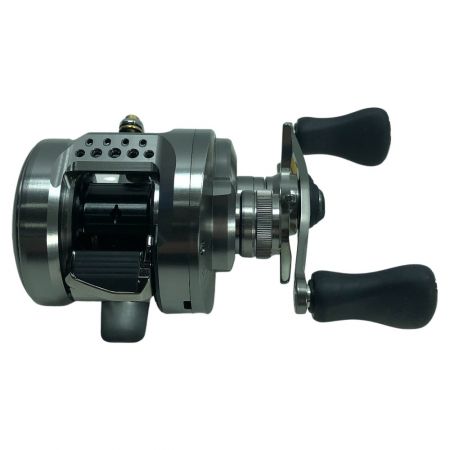  SHIMANO シマノ 23 CALCUTTA カルカッタ コンクエスト BFS HG 右ハンドル 045683 ベイトリール