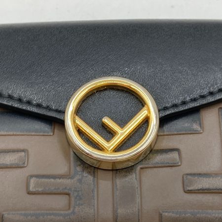  FENDI フェンディ 三つ折り財布 ミニ財布 F is Fendi FFロゴ エンボス ズッカ柄 8M0395･A659 MAYA/BLACK