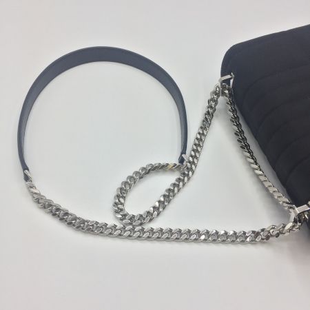  BURBERRY バーバリー キルティング TB チェーン ショルダースモール ローラバッグ  ブラック 中古品