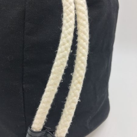  CHANEL シャネル ショルダーバッグ  　ロゴプリント　ノベルティ巾着ショルダー ブラック