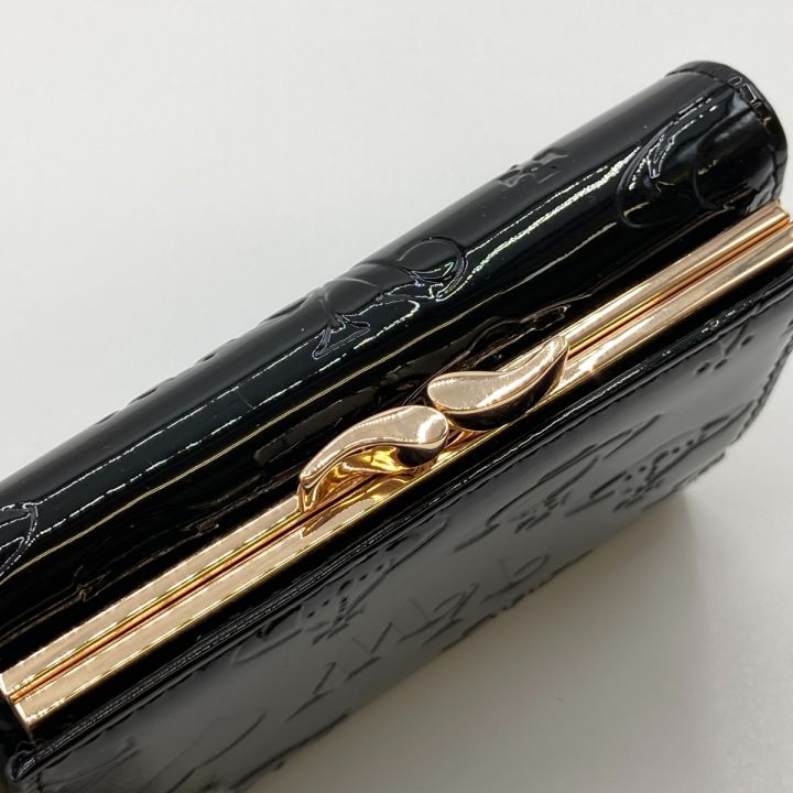 新品 ♡ Vivienne Westwood 913VW110 三折りエナメル黒 新品未使用】Vivienne Westwood 三つ折り財布913VW110 - メルカリ