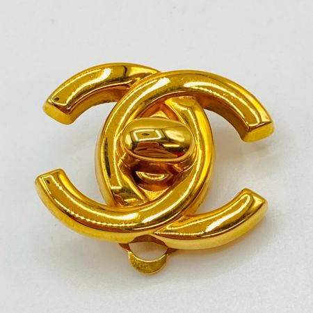  CHANEL シャネル ココマーク 96A イヤリング ターンロック ゴールド 箱付