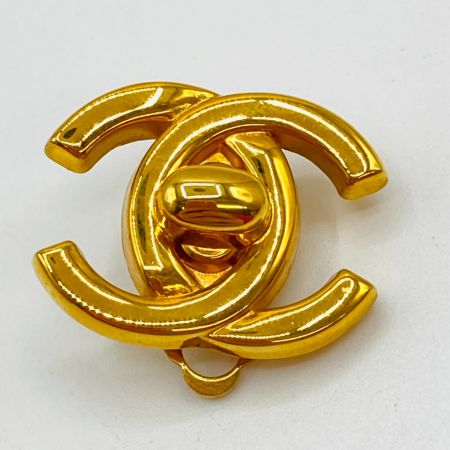  CHANEL シャネル ココマーク 96A イヤリング ターンロック ゴールド 箱付