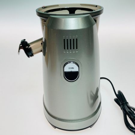  クビンス ホールスロージューサー EVO-800VG