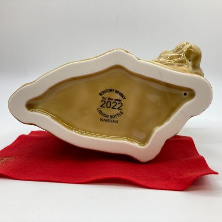 【北海道内限定発送】 ROYAL サントリーローヤル ウイスキー 寅歳 ボトル 干支 600ml 43% 2022年 陶器ボトル 未開栓