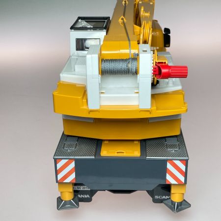  BRUDER ブルーダー クレーン車 LIEBHERR SCANIA 電飾パーツ欠品 現状渡し品