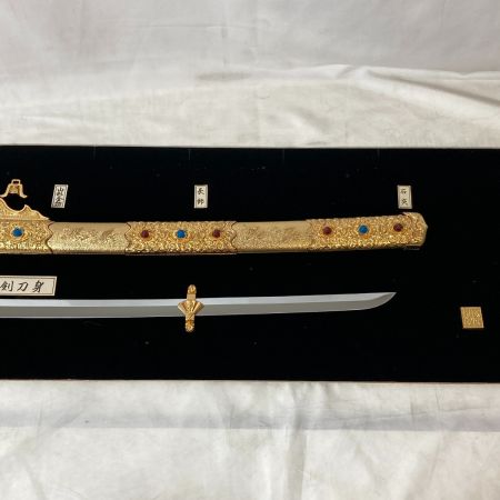   国宝 梨地螺鈿金装飾剣 額装仕様 模造刀 レプリカ