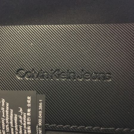  Calvin Klein カルバンクライン ブラック モノグラム ランチカメラバッグ ブラック