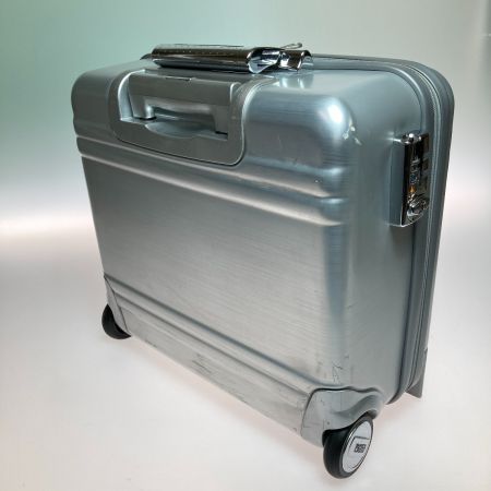  ZERO HALLIBURTON ゼロハリバートン キャリーバッグ TSAロック シルバー 鍵なし・ナンバーキー不明