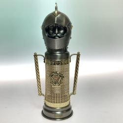 ◎◎ NIKKA ボトルケース 西洋 甲冑 騎士 鎧兜 オルゴール機能付 Cランク