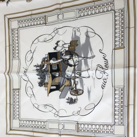  HERMES エルメス ヴィンテージ スカーフ カレ90 Quai Aux Fleurs 花咲く海岸通り 花 蝶 馬車 シルク100%  ホワイト