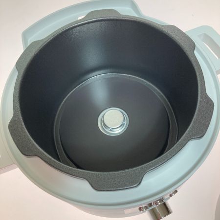  KOIZUMI コイズミ(家電) らくなべ 電気圧力鍋 2023年製 APC-T120/Ｗ ホワイト